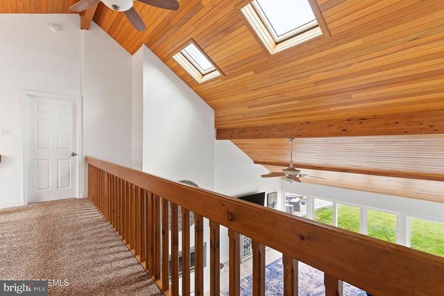 180 COUNTRY CLUB BLVD, Tuckerton, NJ 08087