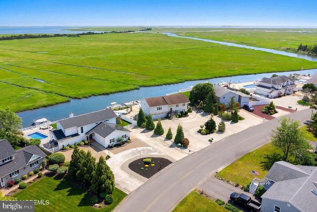 180 COUNTRY CLUB BLVD, Tuckerton, NJ 08087