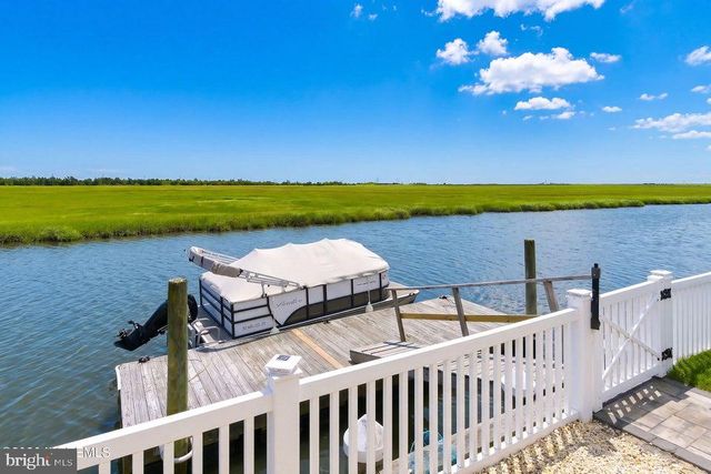 180 COUNTRY CLUB BLVD, Tuckerton, NJ 08087