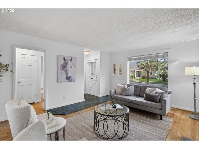 7343 N HURST Ave, Portland, OR 97203