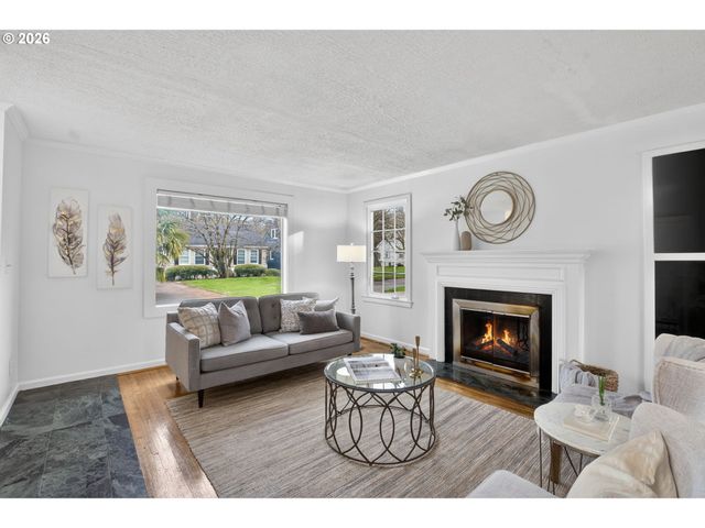 7343 N HURST Ave, Portland, OR 97203