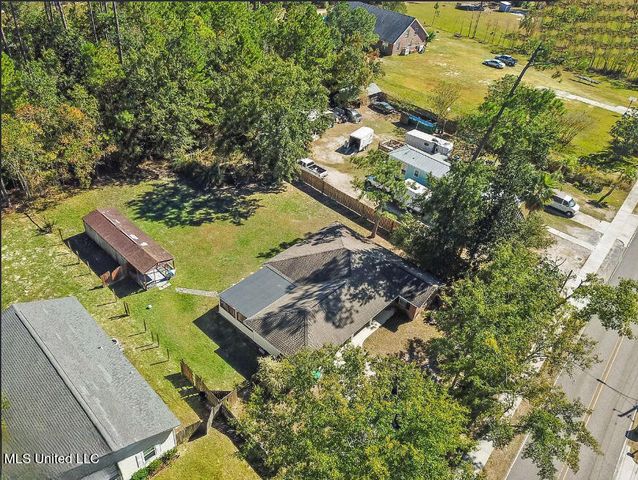 1540 Waveland Avenue, Waveland, MS 39576