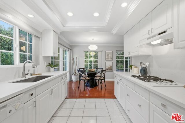 3010 Stoner Avenue, Los Angeles, CA 90066