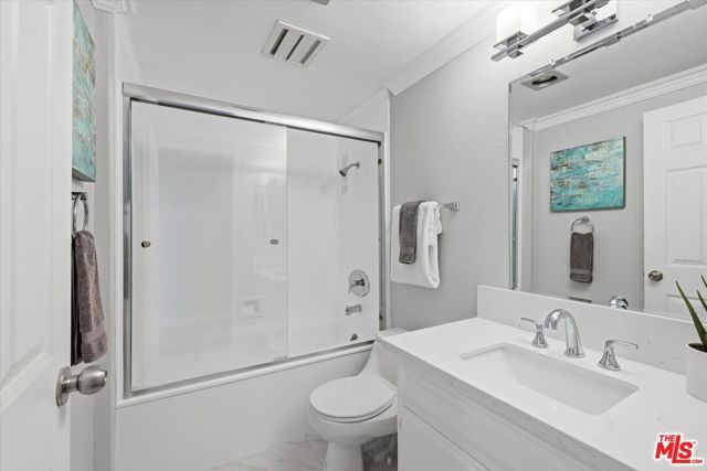 3010 Stoner Avenue, Los Angeles, CA 90066