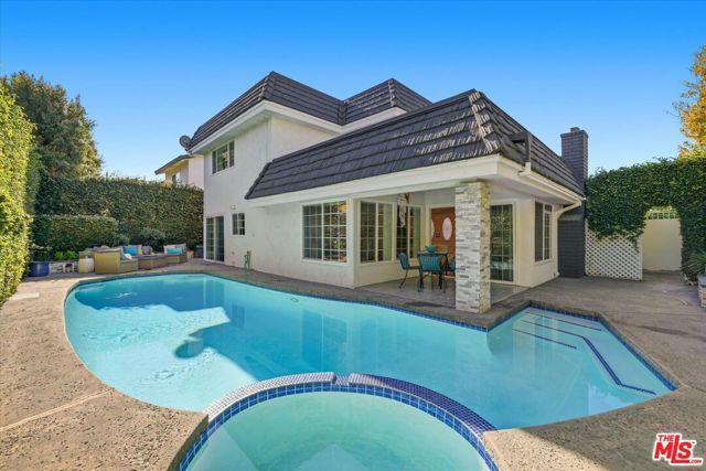 3010 Stoner Avenue, Los Angeles, CA 90066