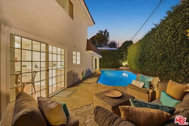 3010 Stoner Avenue, Los Angeles, CA 90066