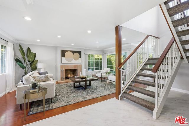 3010 Stoner Avenue, Los Angeles, CA 90066