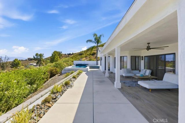 30931 Blackhorse, Canyon Lake, CA 92587