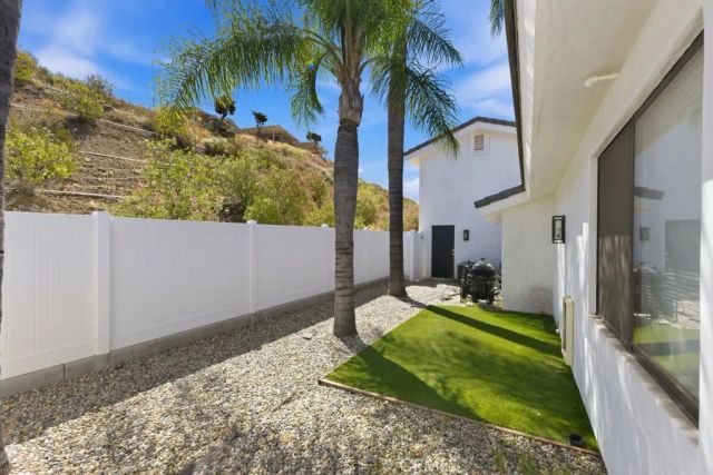 30931 Blackhorse, Canyon Lake, CA 92587