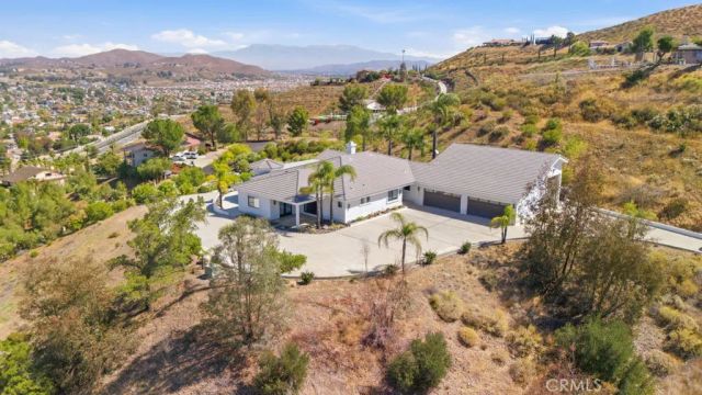 30931 Blackhorse, Canyon Lake, CA 92587