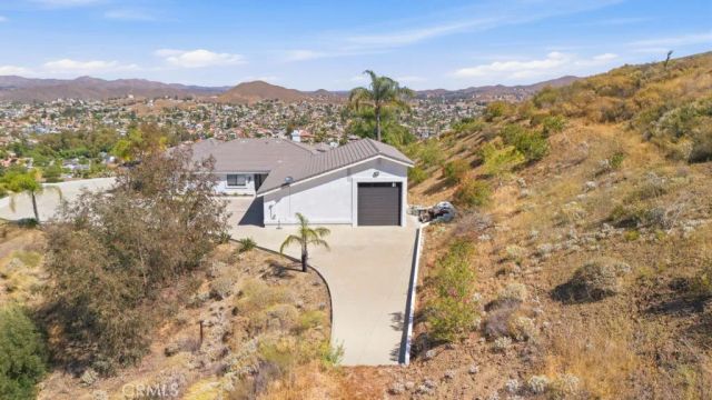 30931 Blackhorse, Canyon Lake, CA 92587