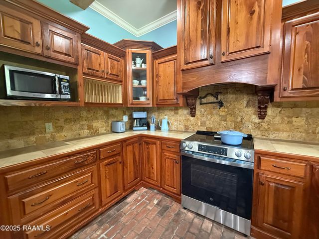 2089 Main Highway, Arnaudville, LA 70512