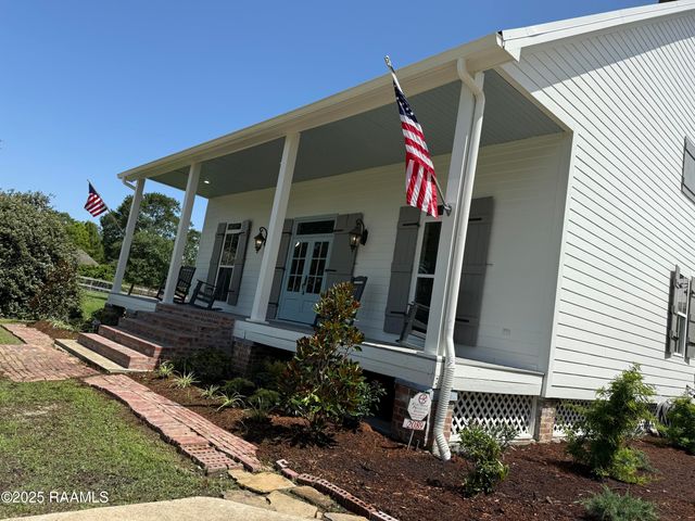 2089 Main Highway, Arnaudville, LA 70512