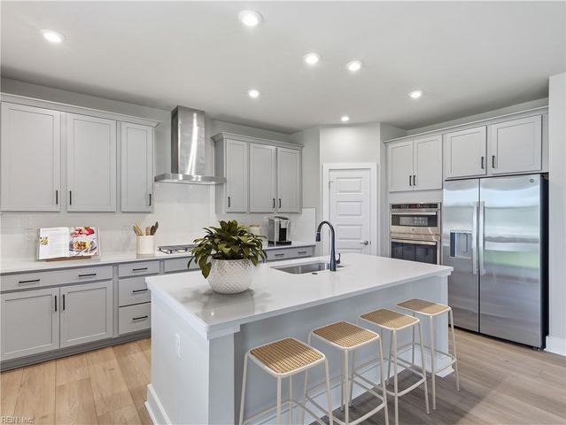 2110 Wentworth XING, Smithfield, VA 23430