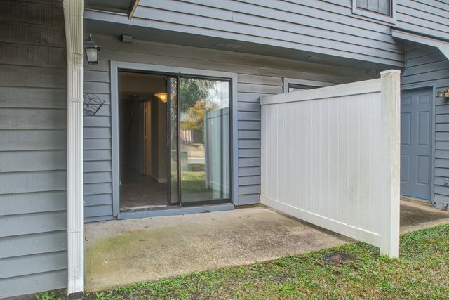 8016 Thelen Street, North Charleston, SC 29406