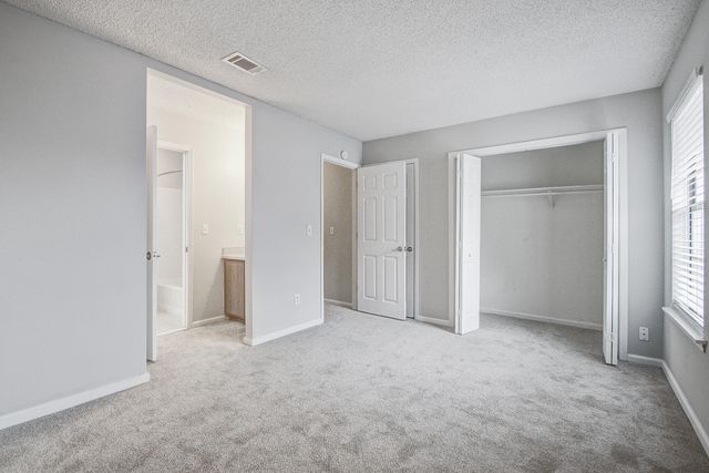 8016 Thelen Street, North Charleston, SC 29406