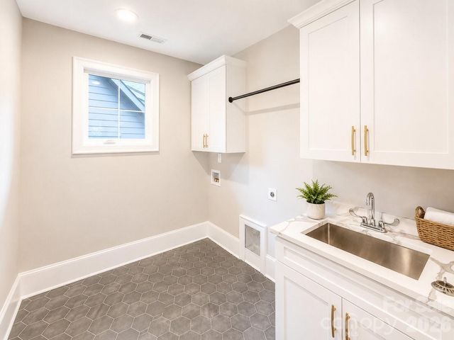 4828 Walker Road, Charlotte, NC 28211