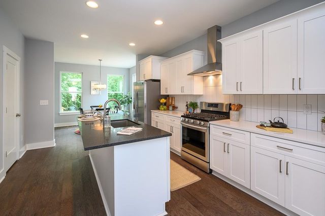 704 Tral St, Nashville, TN 37208