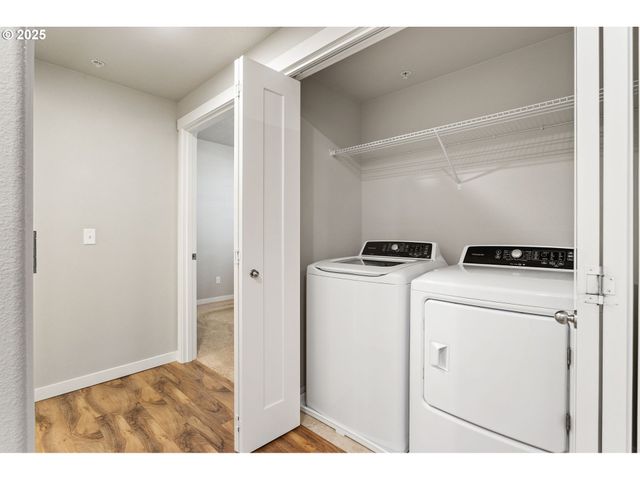 17137 Sw APPLEDALE Rd 104, Beaverton, OR 97007