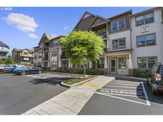 17137 Sw APPLEDALE Rd 104, Beaverton, OR 97007