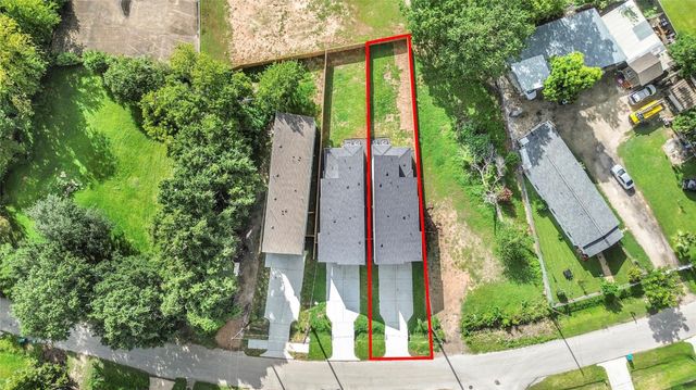 932 South Lane Unit B Lane, South Houston, TX 77088