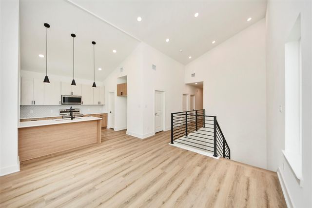 932 South Lane Unit B Lane, South Houston, TX 77088