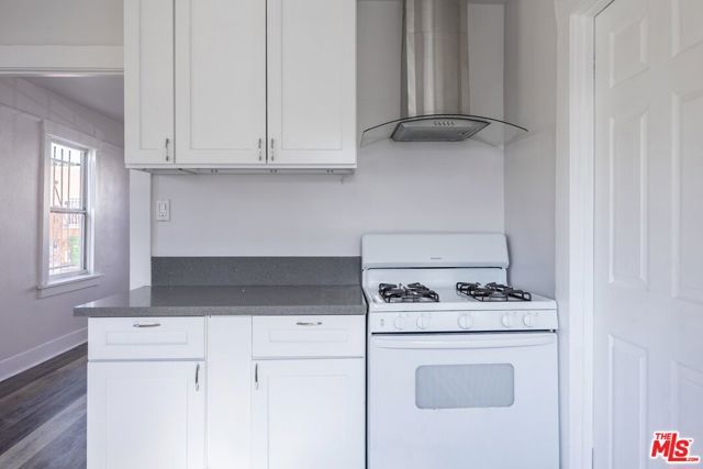 138 W 82nd Street, Los Angeles, CA 90003