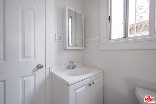 138 W 82nd Street, Los Angeles, CA 90003