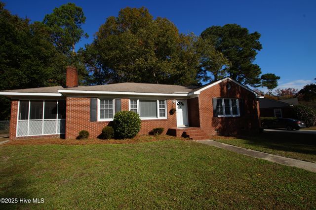 1207 S Overlook Drive, Greenville, NC 27858