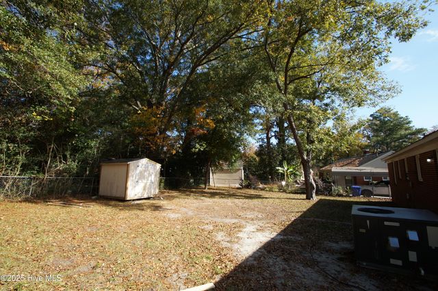 1207 S Overlook Drive, Greenville, NC 27858