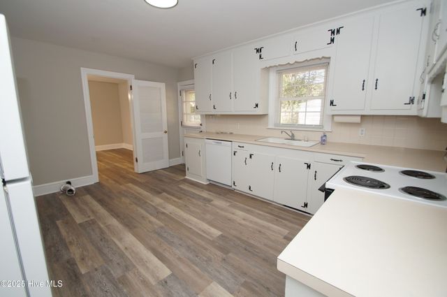 1207 S Overlook Drive, Greenville, NC 27858