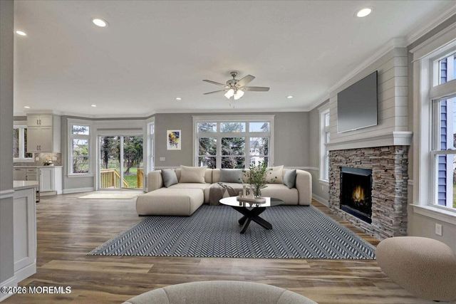 833 Naryshkin Way, Toms River, NJ 08753