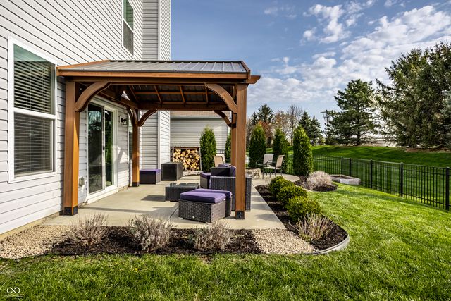 3701 White Cliff Way, Whitestown, IN 46075