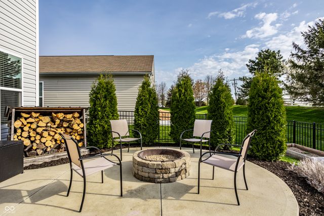 3701 White Cliff Way, Whitestown, IN 46075