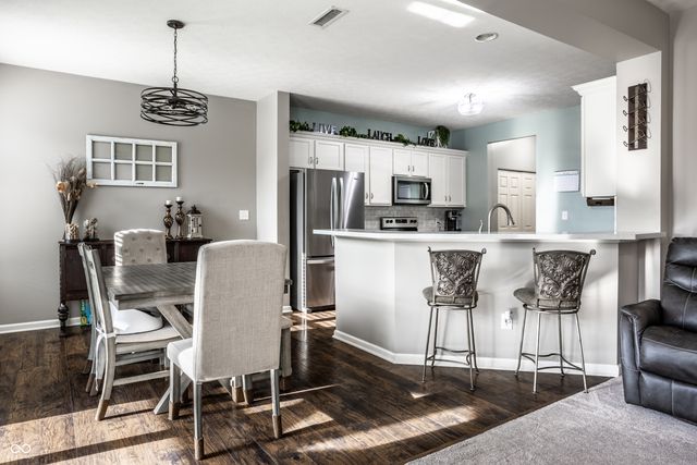 3701 White Cliff Way, Whitestown, IN 46075