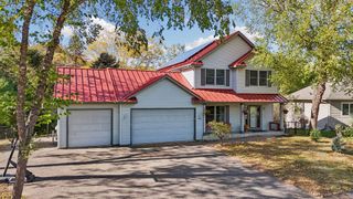 1128 Creekside Circle, Stillwater, MN 55082