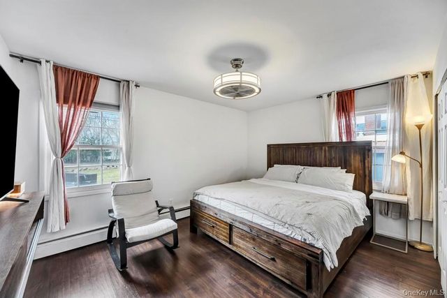 22 Tinder Lane, Lake Grove, NY 11755