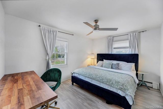 22 Tinder Lane, Lake Grove, NY 11755