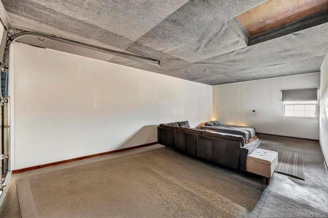 22 Tinder Lane, Lake Grove, NY 11755