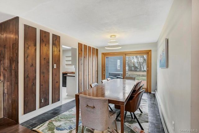 22 Tinder Lane, Lake Grove, NY 11755