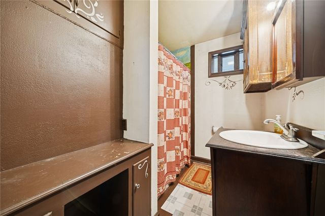 712 Depot Street, Youngwood, PA 15697