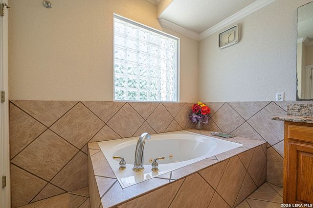 3024 Fallbrook Manor, Bulverde, TX 78163