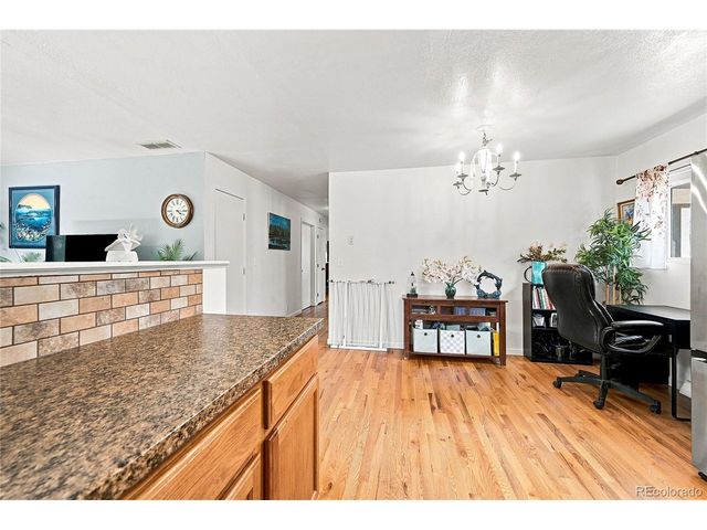 518 15th Avenue Ct, Greeley, CO 80631