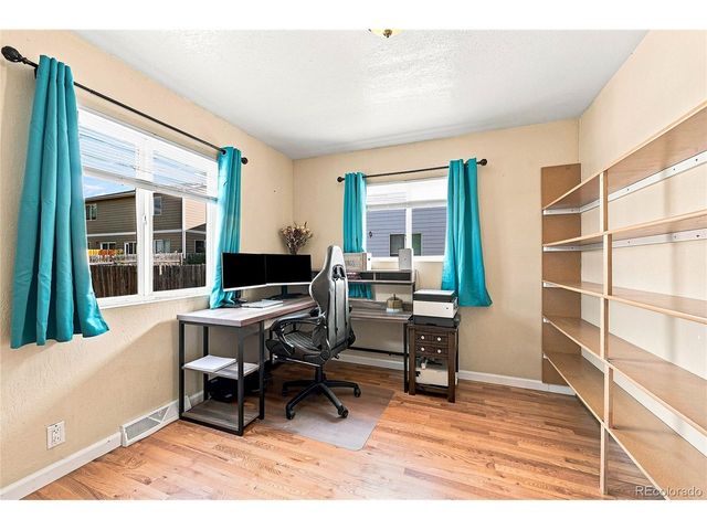 518 15th Avenue Ct, Greeley, CO 80631