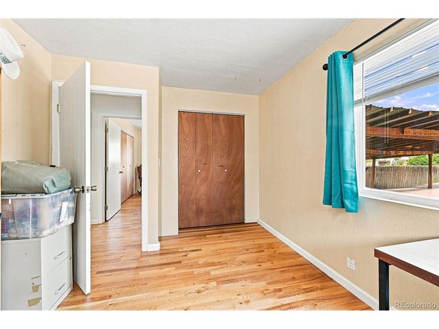 518 15th Avenue Ct, Greeley, CO 80631
