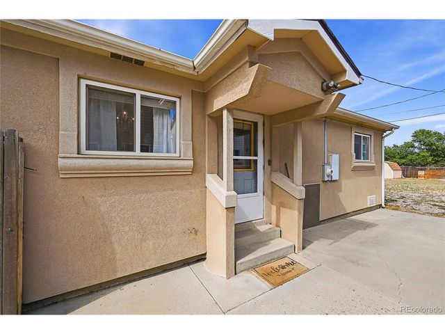518 15th Avenue Ct, Greeley, CO 80631
