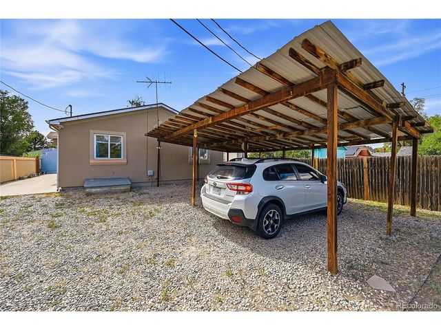 518 15th Avenue Ct, Greeley, CO 80631