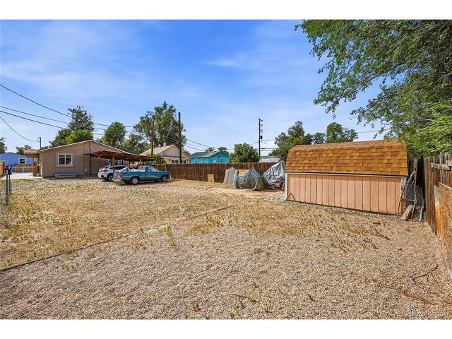 518 15th Avenue Ct, Greeley, CO 80631