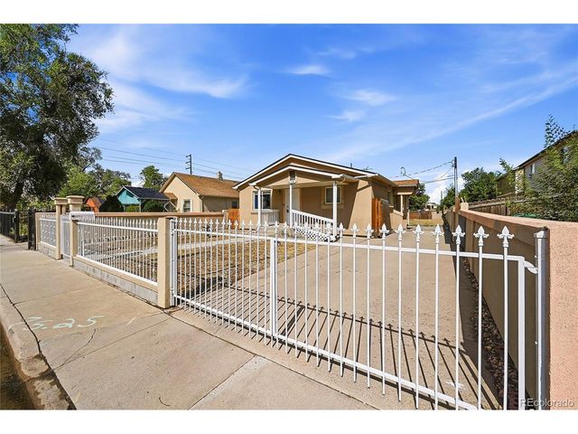 518 15th Avenue Ct, Greeley, CO 80631