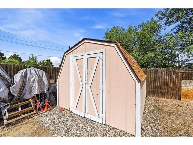 518 15th Avenue Ct, Greeley, CO 80631
